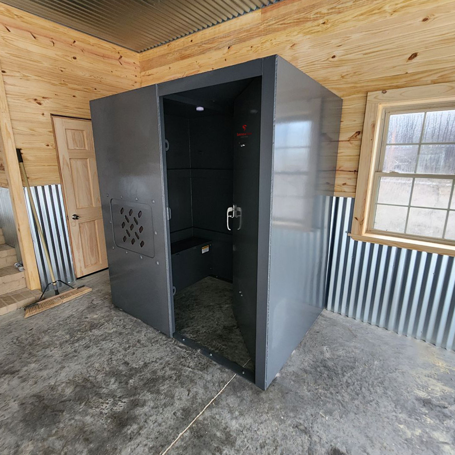 Extreme 6x4 - Storm Shelters of Iowa Extreme 6x4